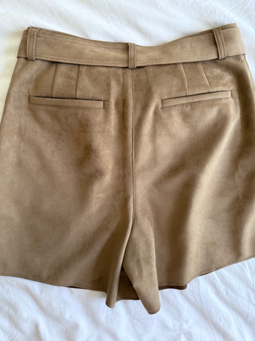 Banana Republic Faux Suede Tie Waist Shorts Tan High Rise Belted Size 6 - Picture 3 of 7
